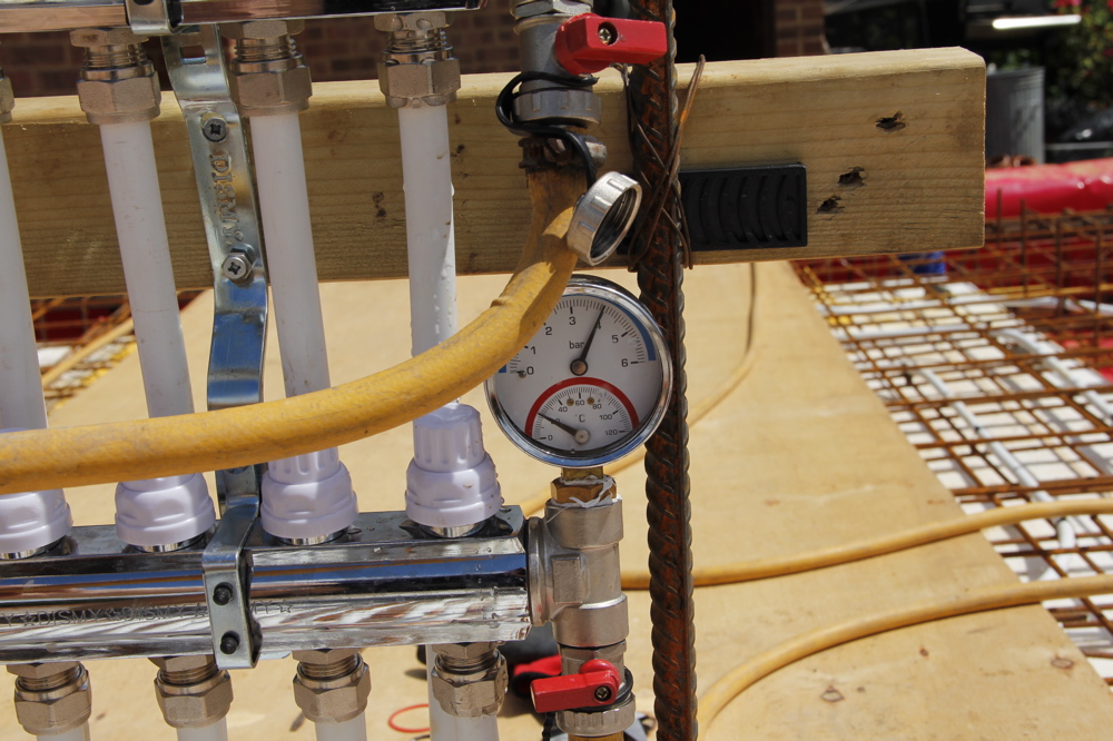 UFH pipe pressure test